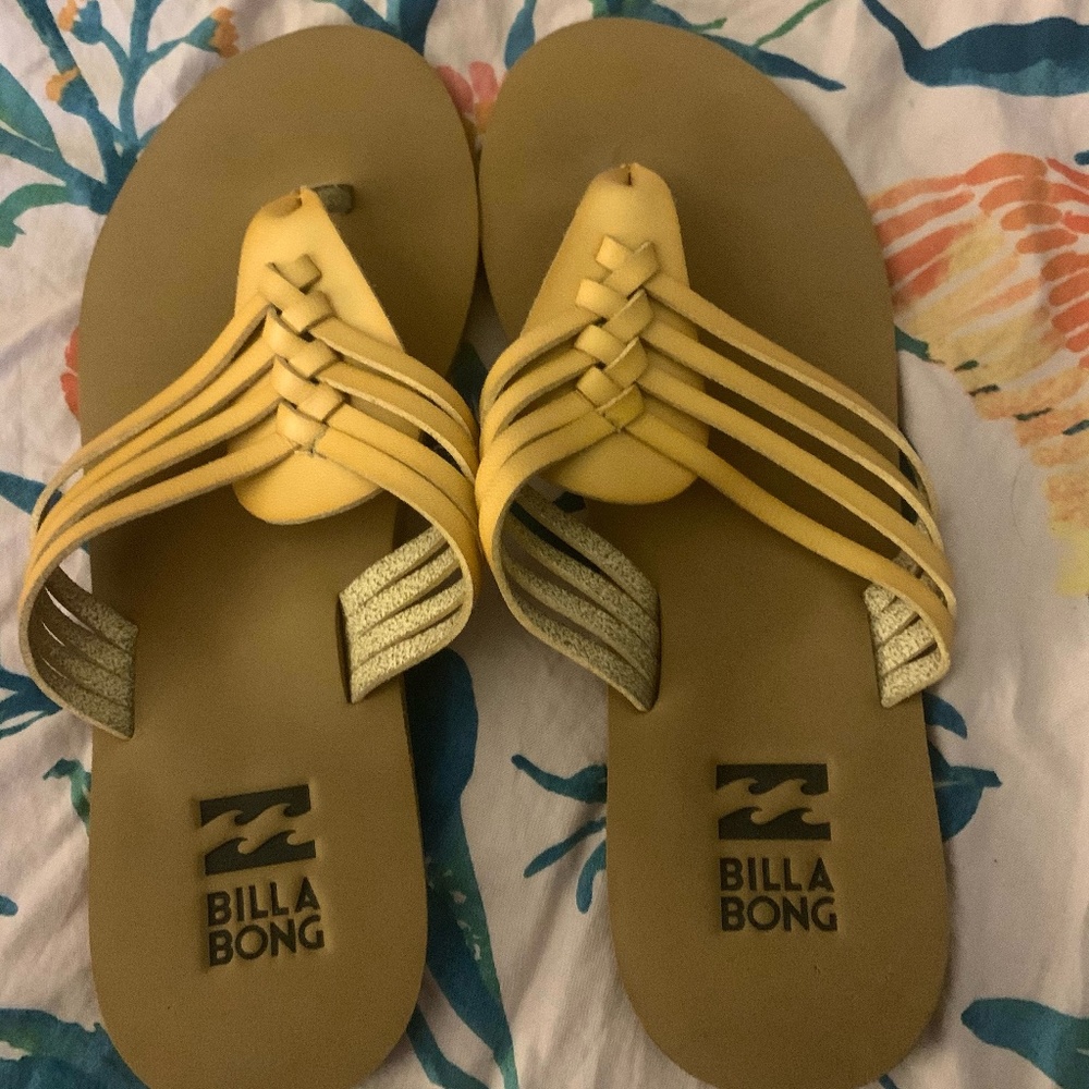 Billabong flip flops
